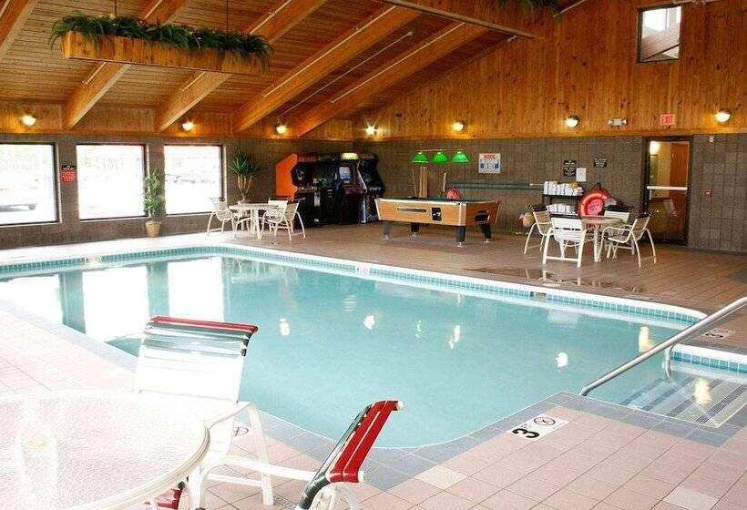 فندق Americinn By Wyndham Sturgeon Bay