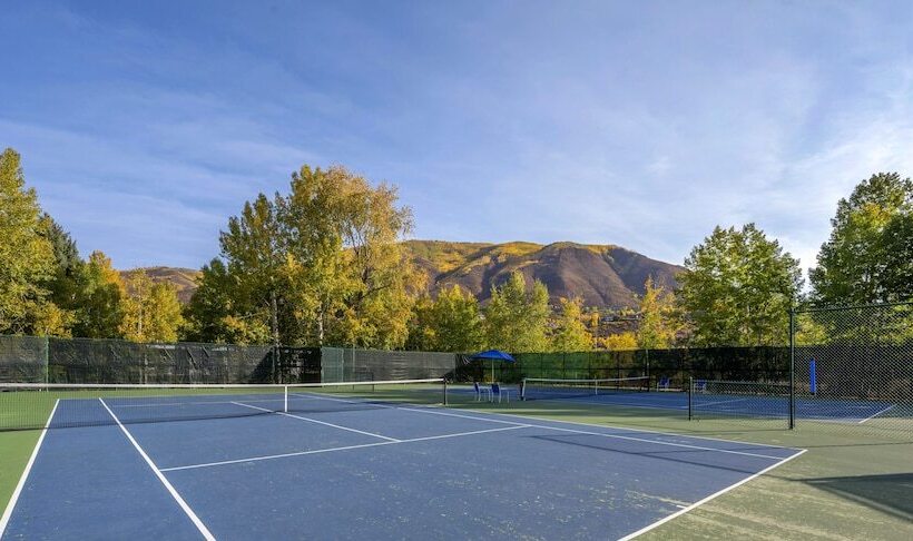 هتل Aspen Meadows Resort