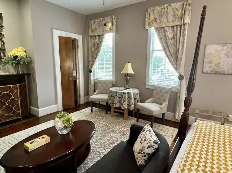 ホテル Barksdale House Inn