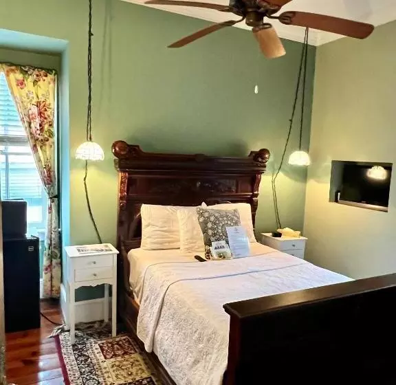 ホテル Barksdale House Inn