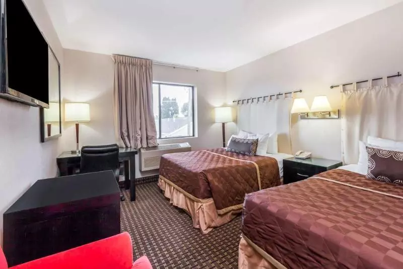 בית מלון כפרי Econo Lodge Inn & Suites Williams Grand Canyon Area