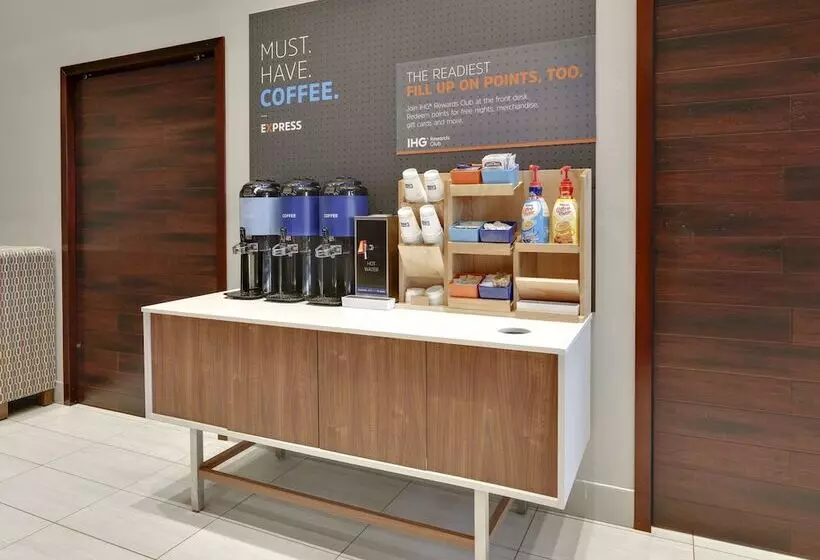 호텔 Holiday Inn Express & Suites Irving Conv Ctr Las Colinas, An Ihg