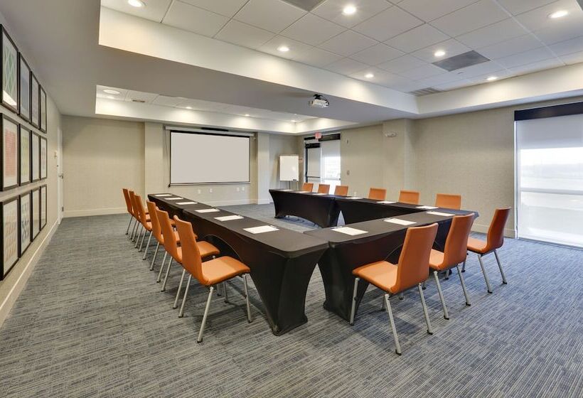 Szálloda Holiday Inn Express & Suites Irving Conv Ctr   Las Colinas, An Ihg