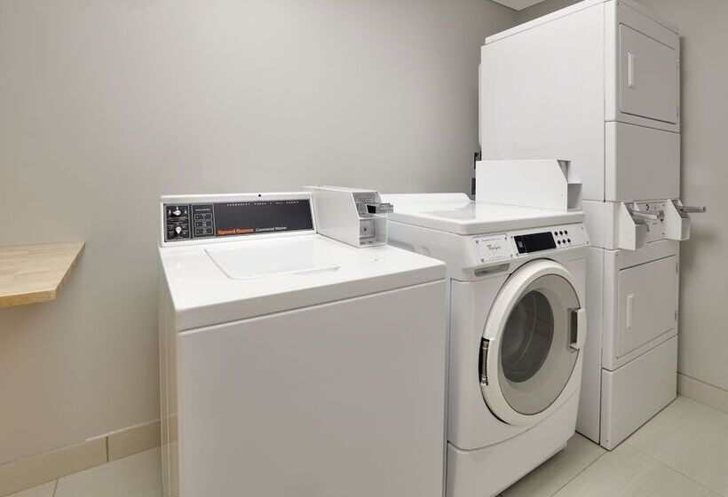 Szálloda Holiday Inn Express & Suites Irving Conv Ctr   Las Colinas, An Ihg