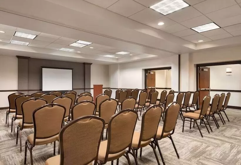 בית מלון כפרי Hyatt Place Chicago Schaumburg