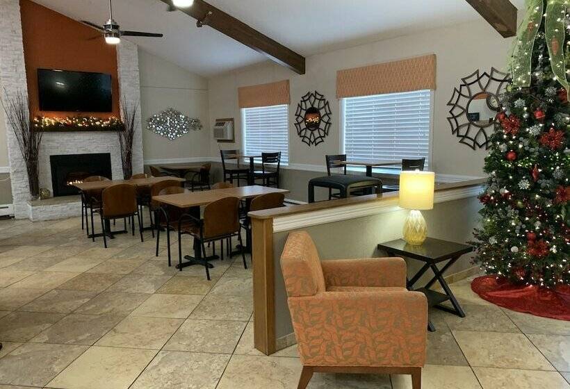 ホテル Nichols Inn & Suites