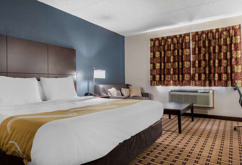 Отель Quality Inn & Suites