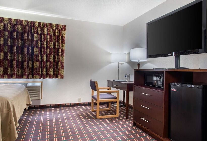 Отель Quality Inn & Suites