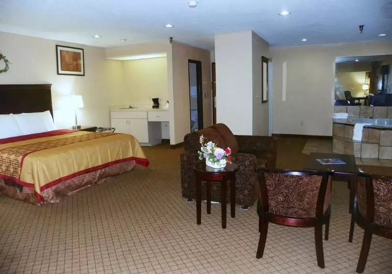 فندق Royalton Inn & Suites Upper Sandusky