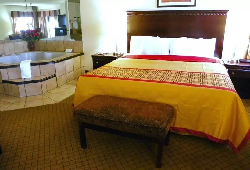 فندق Royalton Inn & Suites Upper Sandusky