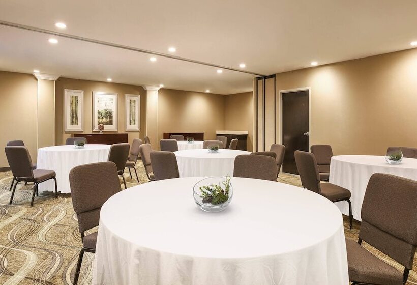 בית מלון כפרי Springhill Suites By Marriott Oklahoma City Quail Springs
