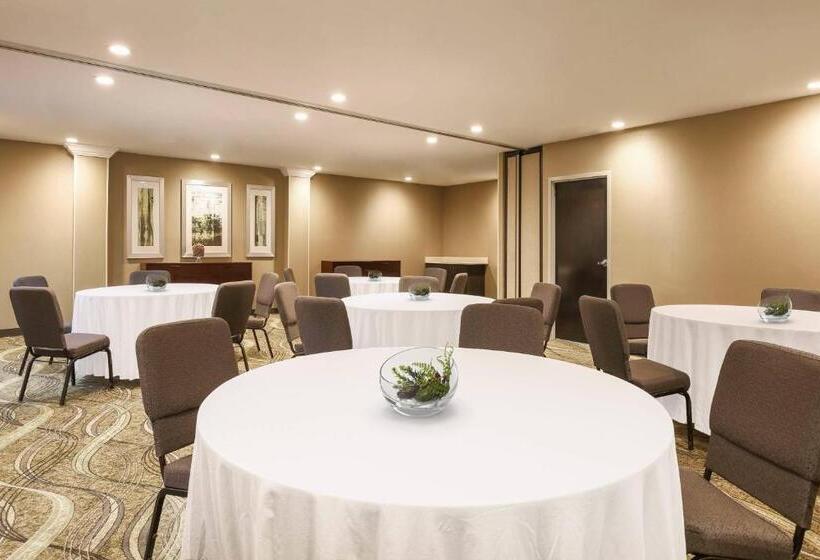 בית מלון כפרי Springhill Suites By Marriott Oklahoma City Quail Springs