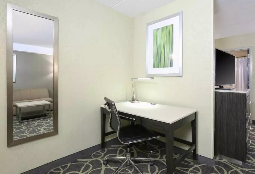 ホテル Springhill Suites By Marriott Oklahoma City Quail Springs