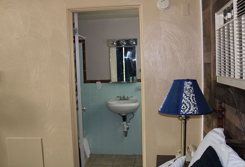 مُتل Adoba® Lockview