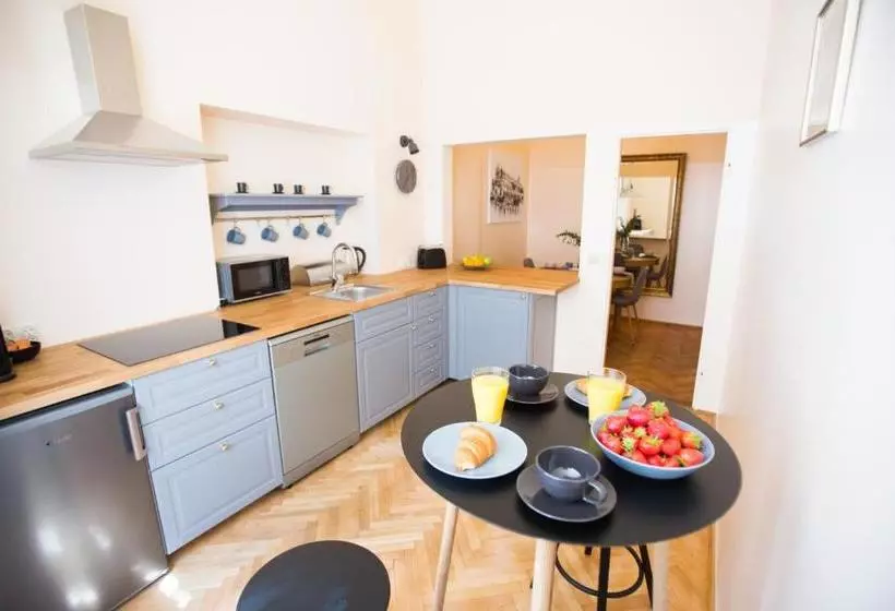 Apartments Roman