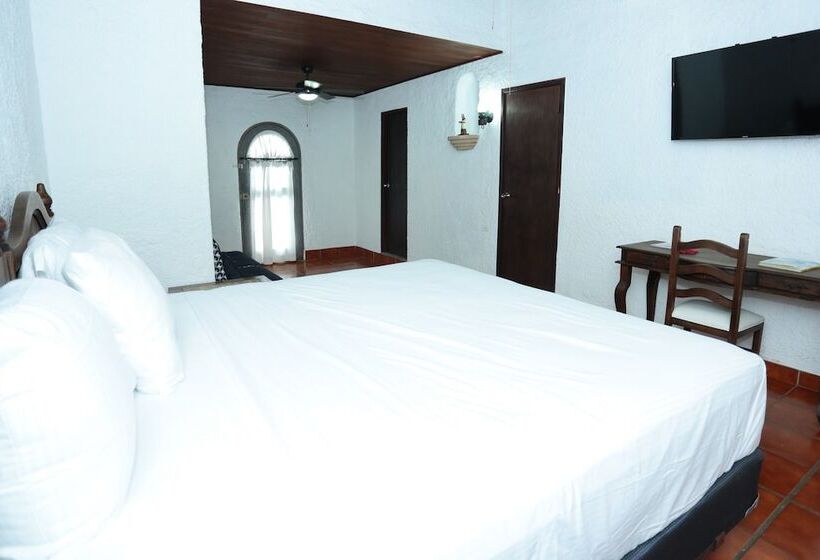 هتل Casa Colonial