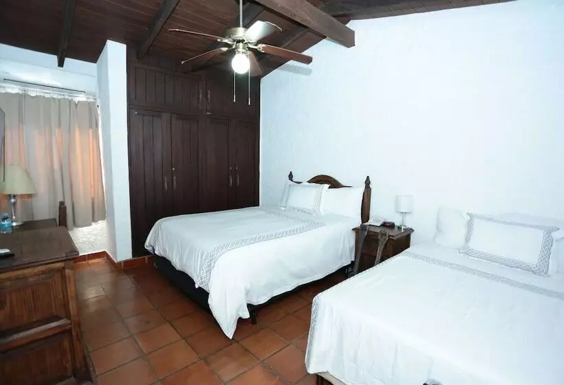هتل Casa Colonial