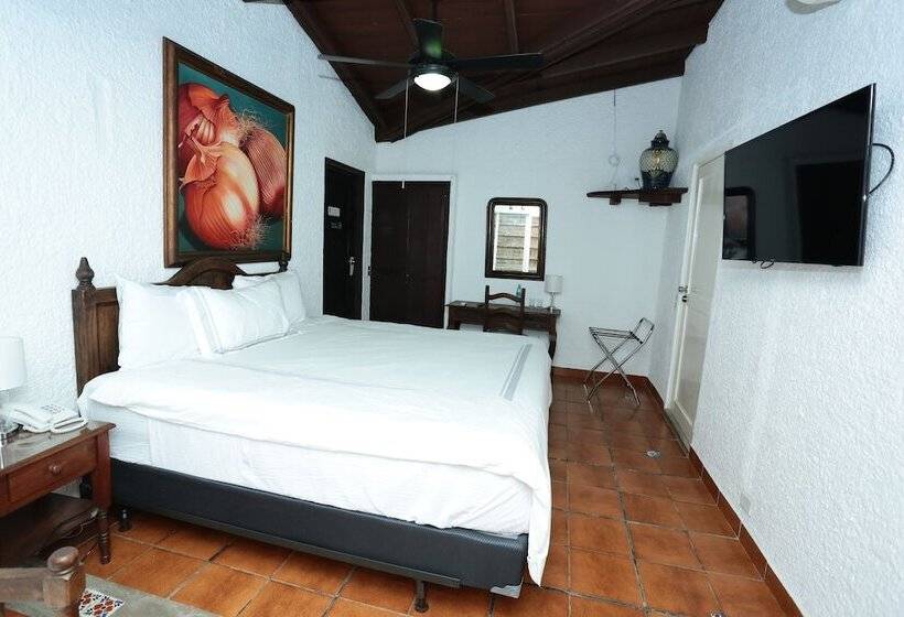 هتل Casa Colonial