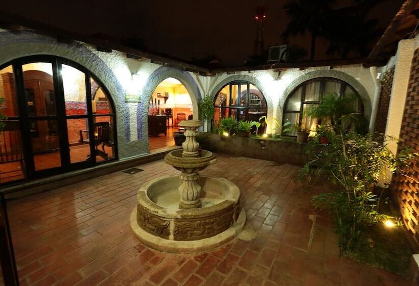 هتل Casa Colonial