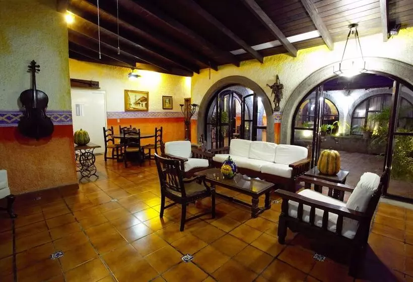 هتل Casa Colonial