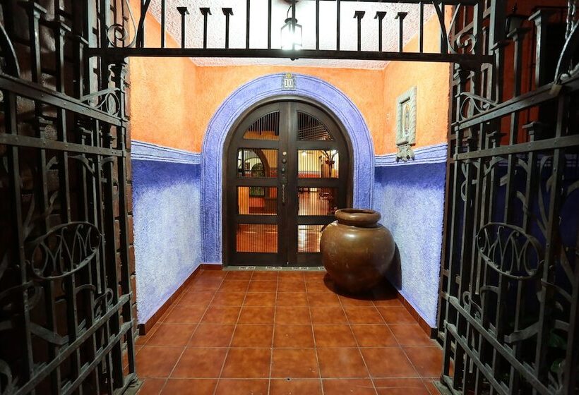 هتل Casa Colonial