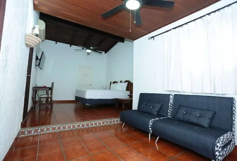 هتل Casa Colonial