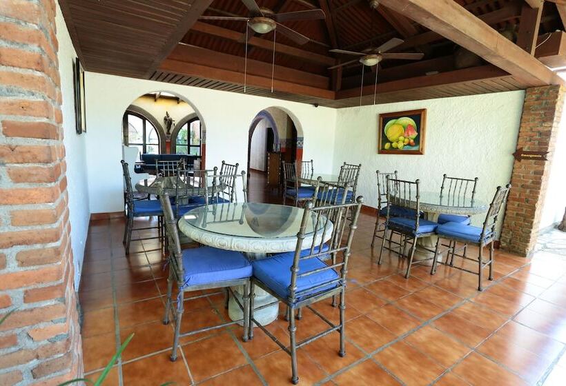 هتل Casa Colonial