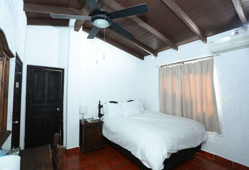 هتل Casa Colonial