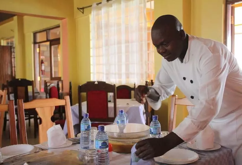 هتل Kakamega Sheywe