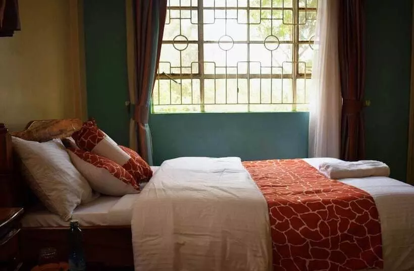 هتل Kakamega Sheywe