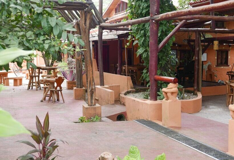 בית מלון כפרי Pension Playa Samara