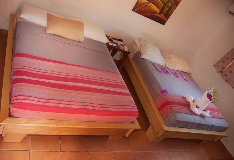 בית מלון כפרי Pension Playa Samara