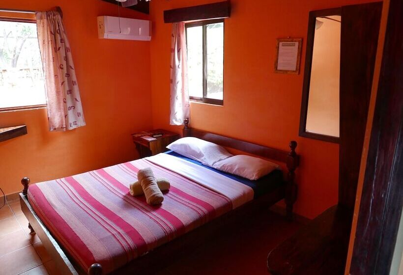 בית מלון כפרי Pension Playa Samara