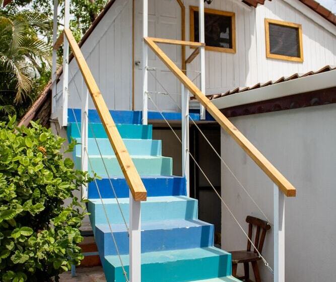 בית מלון כפרי Pension Playa Samara