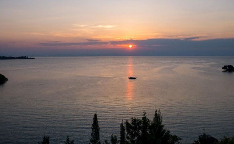 هتل Rwiza Village