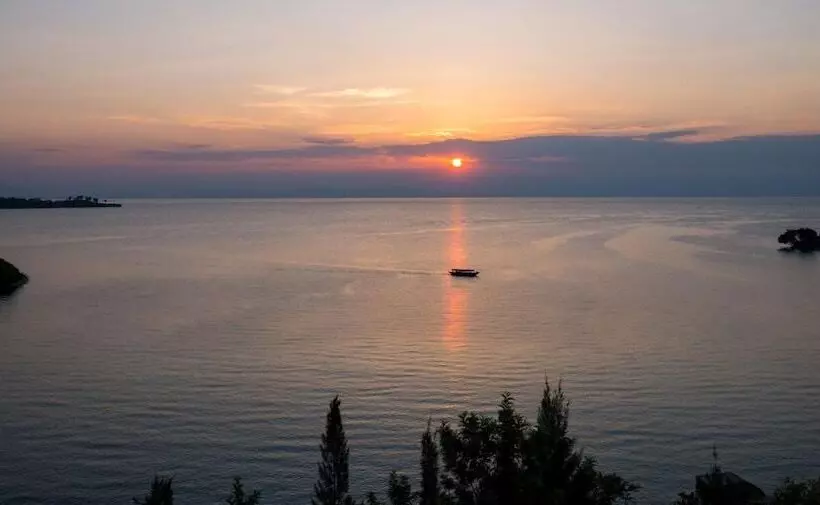 هتل Rwiza Village