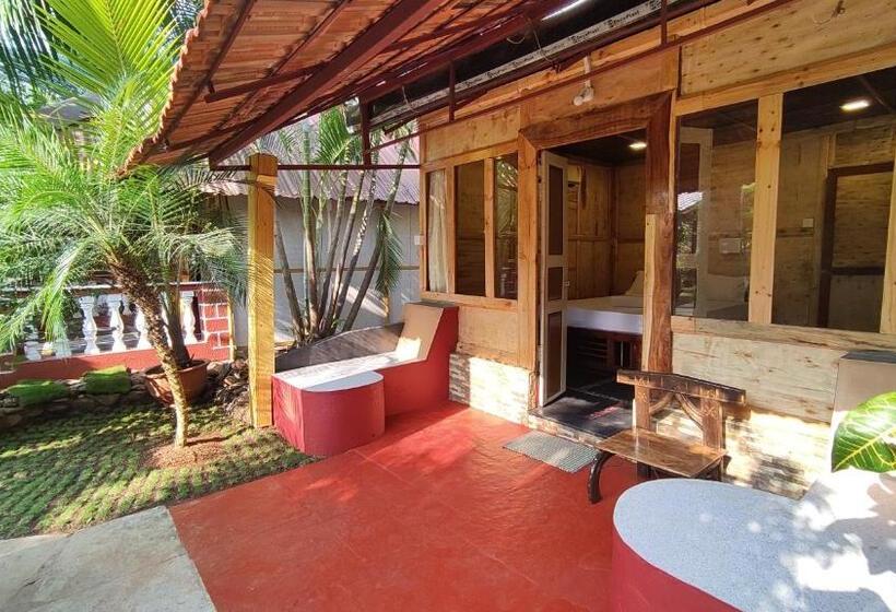 בית מלון כפרי Shawnels Beach Resort