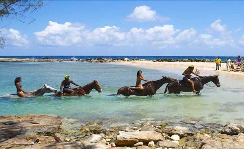 Kelso Villa, 4br By Jamaican Treasures