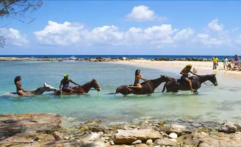 Kelso Villa, 4br By Jamaican Treasures