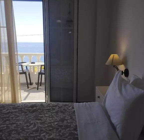 ペンション Marisini Sea View