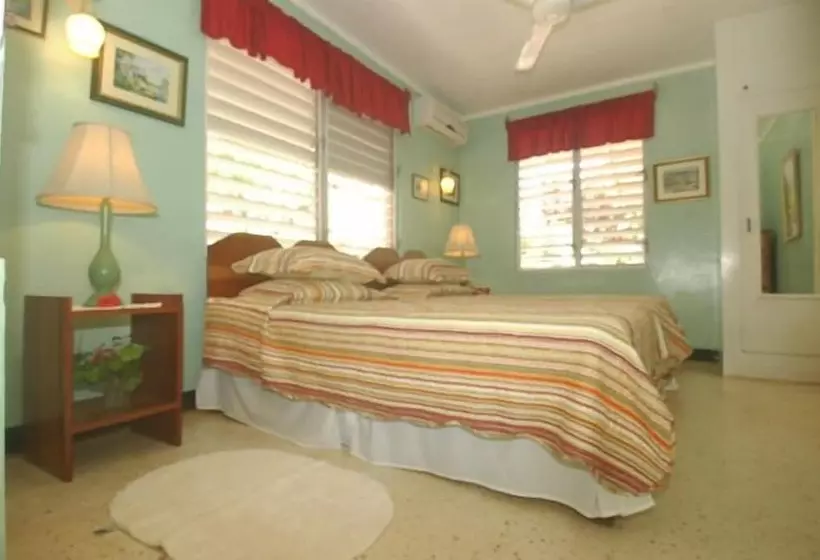 Sea Wyf Cottage, Silver Sands 2br