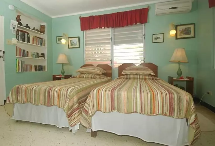 Sea Wyf Cottage, Silver Sands 2br