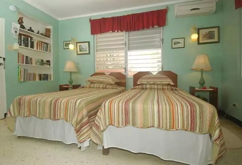 Sea Wyf Cottage, Silver Sands 2br