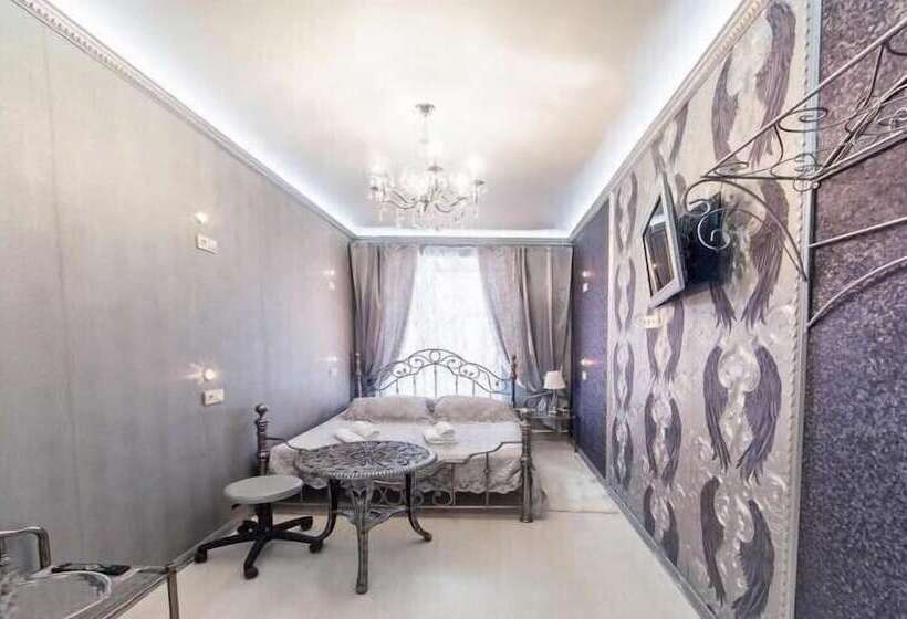 Vip Guest House Nevsky   Hostel