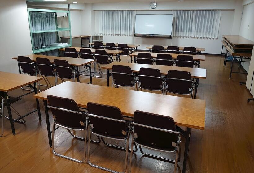 Apa Hotel Isehara Ekimae