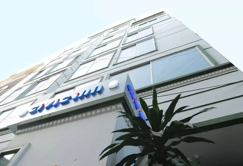 هتل Civic Inn