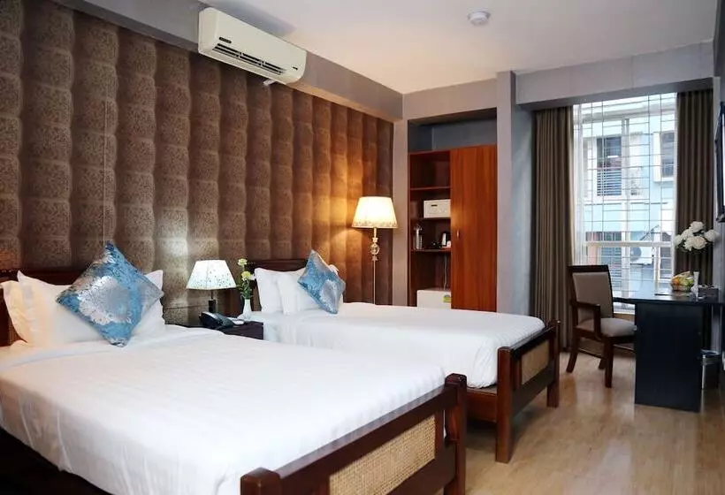 هتل Civic Inn