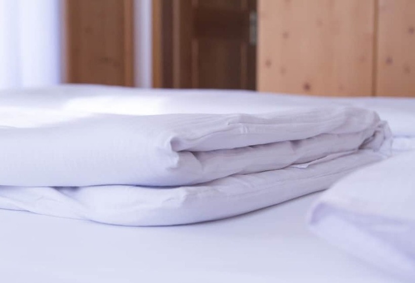 فندق Genzianella