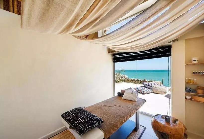 Hotelli La Crique Nature & Spa