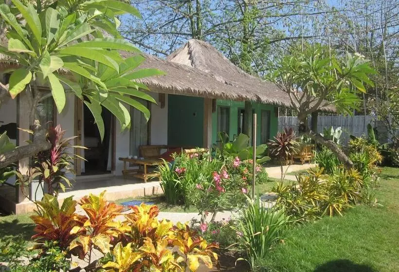 ペンション Mahaputri Bungalow
